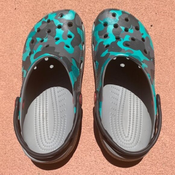 Crocs Adult Gray and Blue Camo - Picture 1 of 4